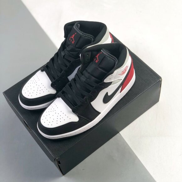 Air Jordan 1 high-top casual fashion sneakers